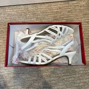 In Box IMPO Memory Foam White Strappy Kitten Heels - Size 7.5